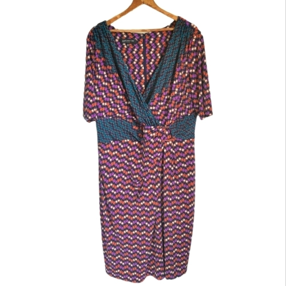 Jones New York Geometric Pattern V-neck Dress, size 16W